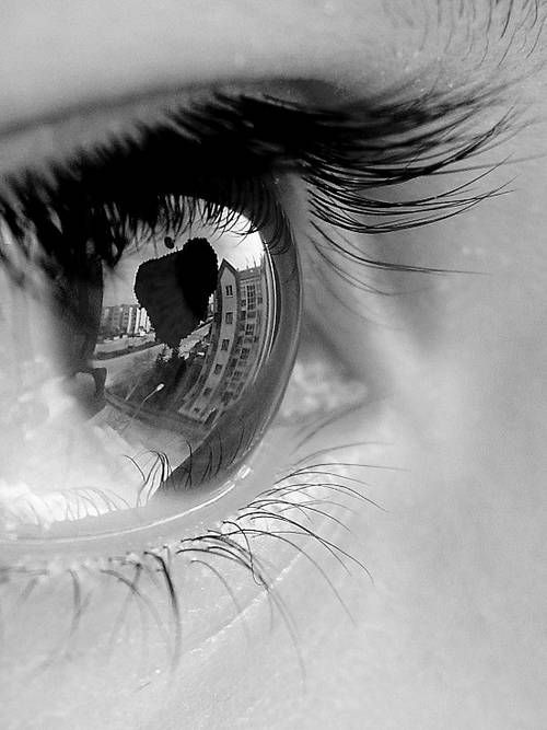 Glaucoma: você sabia que se trata de uma doença silenciosa? Quase como um inimigo invisível -- por ser assintomático -- é considerado uma enfermidade visual perigosa.